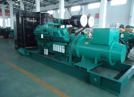 泰安800kw康明斯柴油发电机组